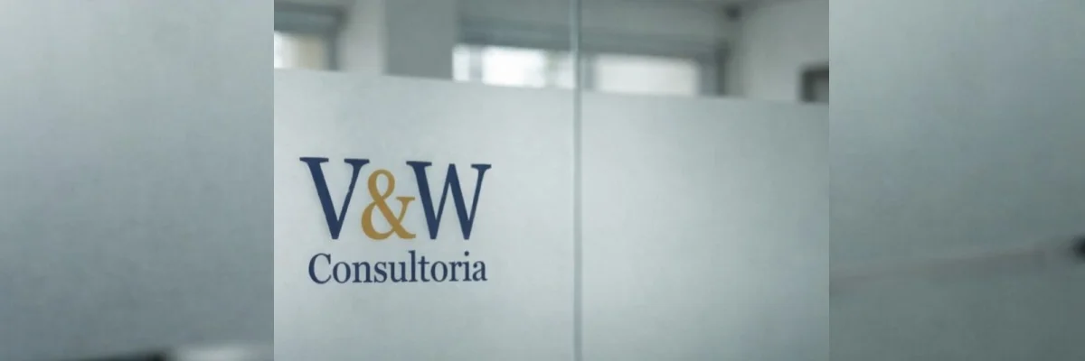 Banner da vaga de Meio Oficial de Refrigeração na empresa V&W consultoria em RJ